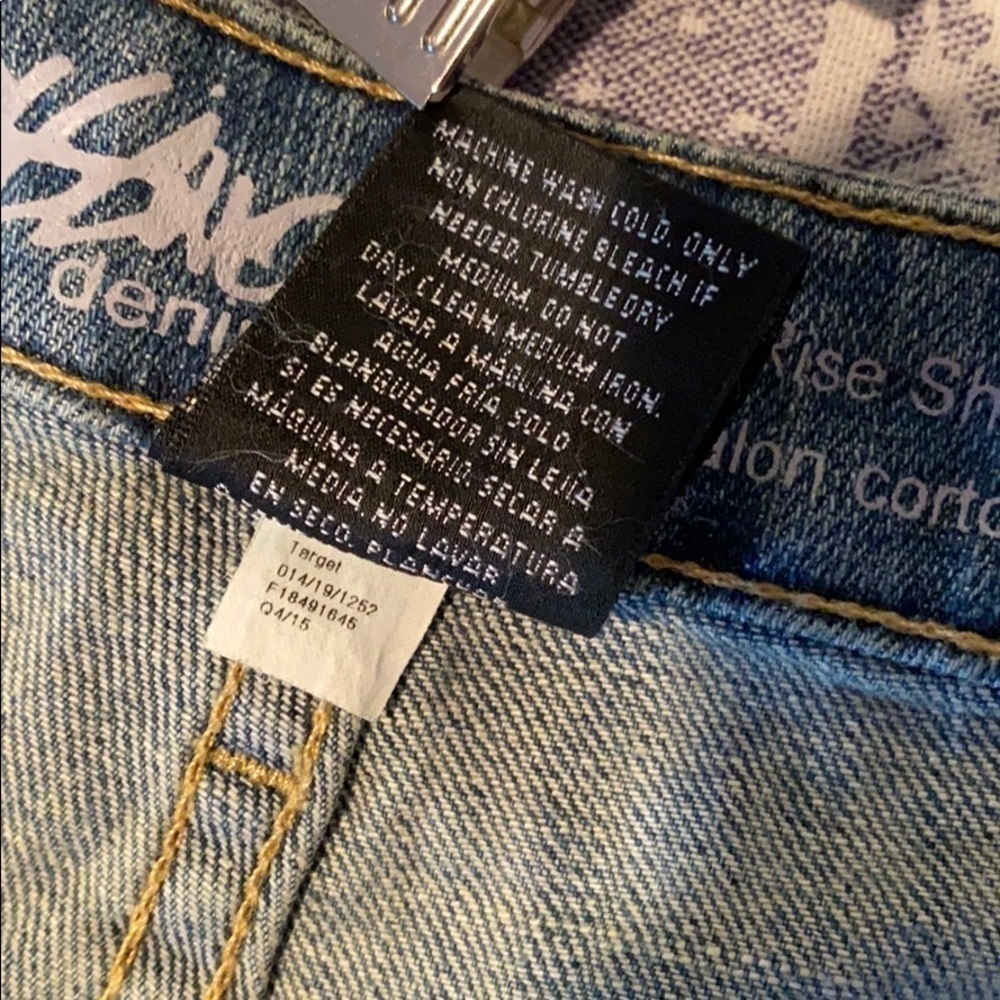 Mossimo HighRise Frayed Button Up Denim Shorts​​​​​​​​​ - Picture 12 of 12